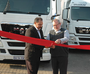 Bruce Dickson, deputy CEO of MAN Truck & Bus South Africa  (left), and Mike Macdonald, management board member for MAN Truck and Bus responsible for Centre North, got the Consistently Efficient Tour 2012 on the road. 