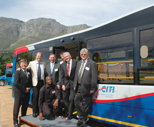The bodybuilder Busmark 2000 and UK-based bus manufacturer Optare team, which united to bring to Cape Town the public transport solution it was looking for. 