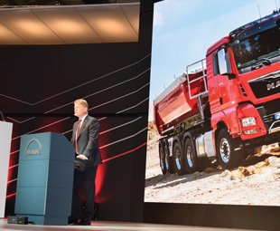 Anders Nielsen, chief executive officer of MAN Truck & Bus, is extremely proud of the company’s newly developed D38 six-cylinder inline engine, which has a displacement of 15,2 litres. 