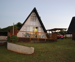 Umzumbe self-catering chalets: quaint, with a sea view.