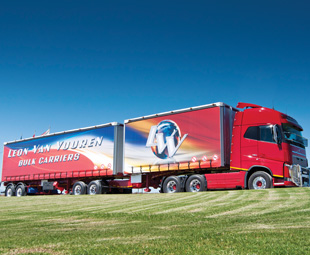 Leon Van Vuuren Bulk Carriers received the first curtainsiders produced in GRW’s new manufacturing plant.