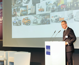 Eckhard Scholz, speaker for the brand board of management at Volkswagen Commercial Vehicles, said that the company’s products are being transformed from commercial vehicles that transport cargo to networked workplaces on wheels.